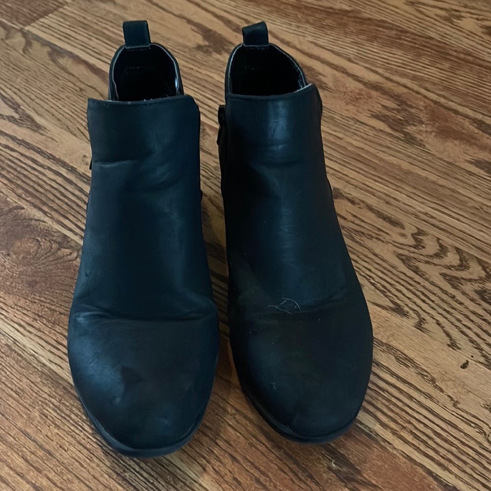 SZ8 Pierre Dumas Black Booties